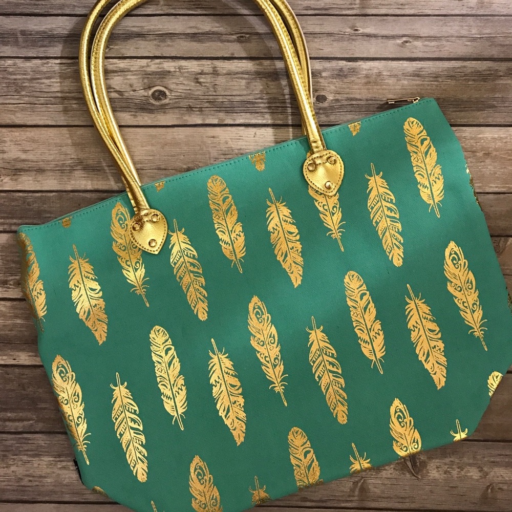 Metallic Gold Fancy Feathers Mint Shoulder Tote